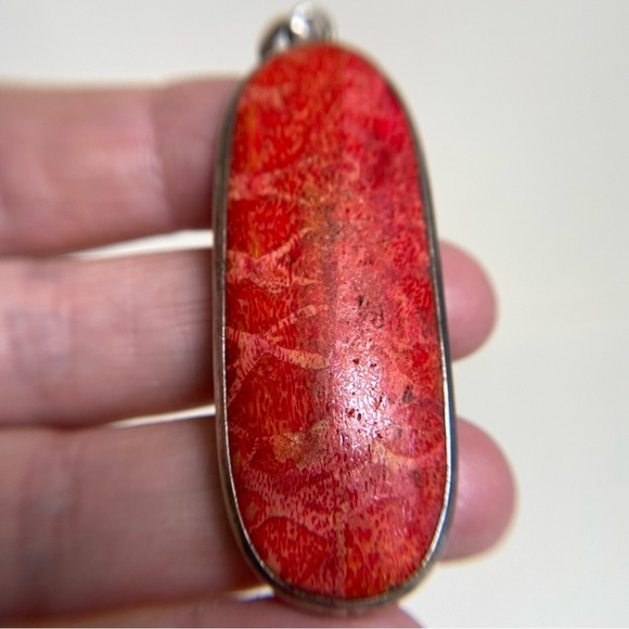 Vintage Coral Sterling Silver Oval Pendant and Earrings set-circa 1930’s - Picture 9 of 14